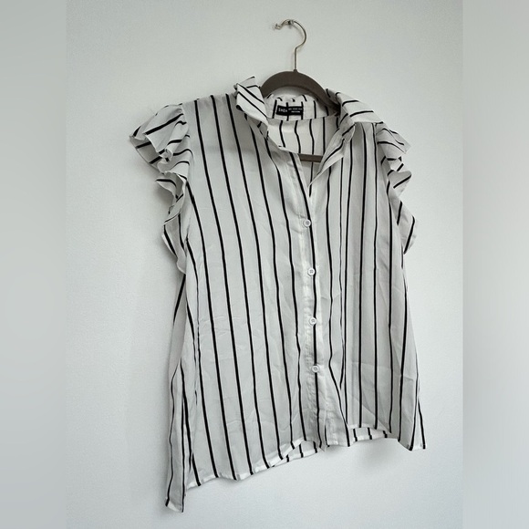 SHEIN Black and White Stripe Flutter Sleeve Button Down Womens size L NWOT - Picture 5 of 9